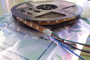 EXT 5050/60 Led x Metro RGB Dropper (Solo un Recubrimiento de Silicona)