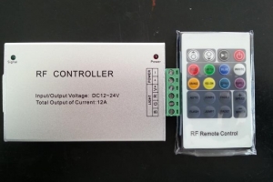 Controladora con control remoto RF 12A (Sin Antena)